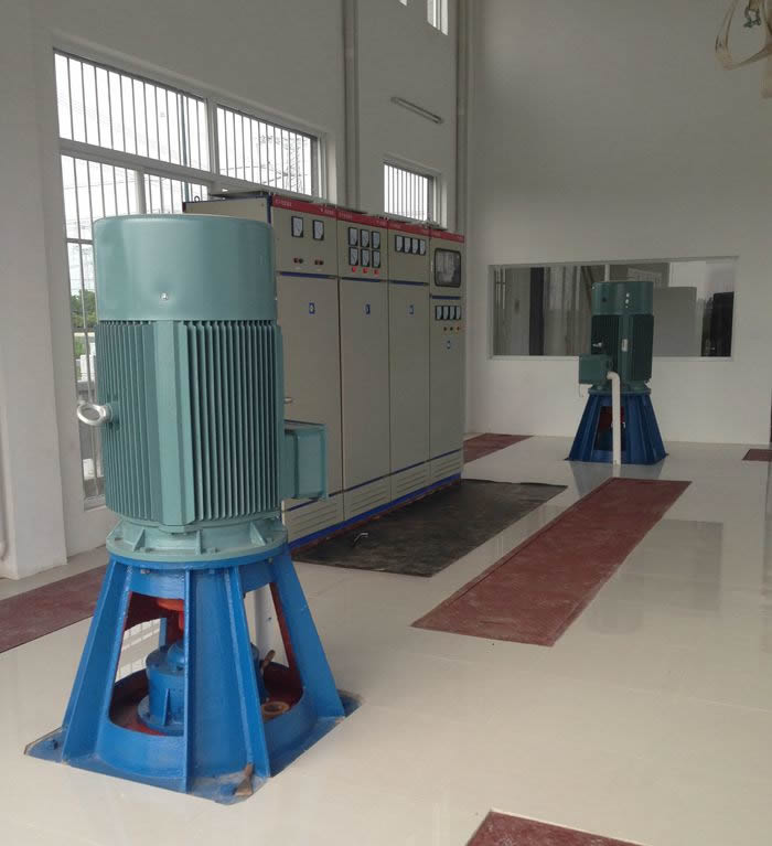 鹽城800ZLK-2開敞式軸流泵機(jī)組安裝現(xiàn)場(chǎng)
